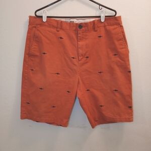 EUC Old Navy Ultimate Slim Vintage Shorts  Size 38 Burnt Orange Shark Print